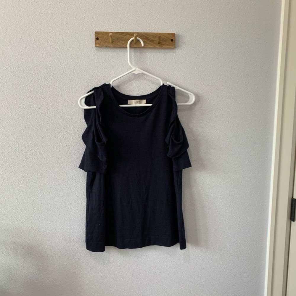 ❗️SALE!! LOFT RUFFLE SLEEVE TOP